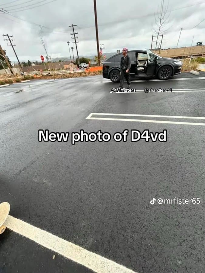 D4vd at a spot in Lake Elsinore 1